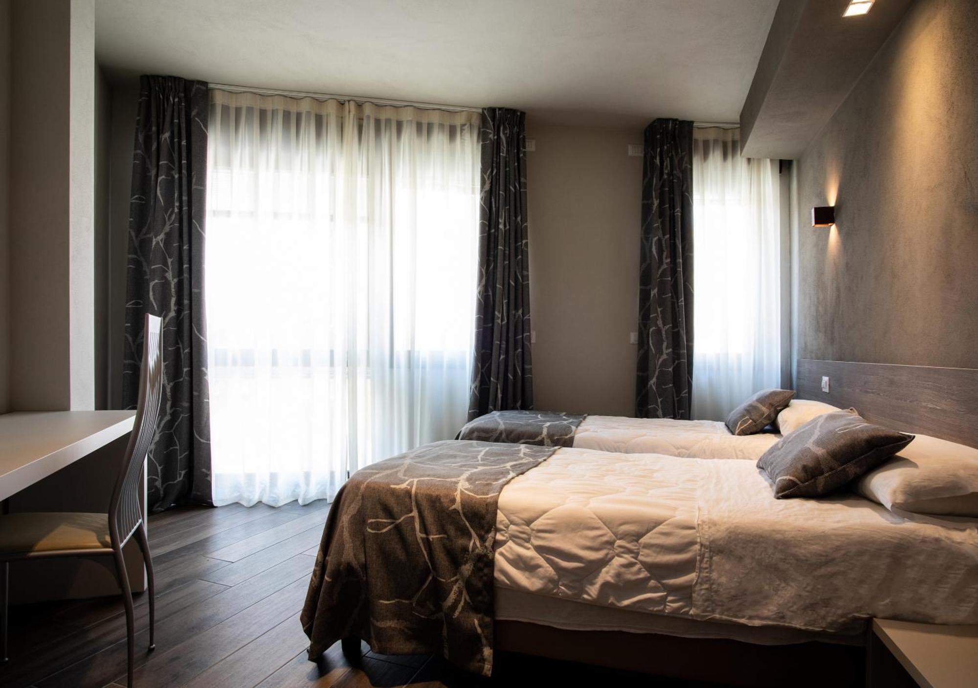 Astoria Living Apartments ボローニャ エクステリア 写真