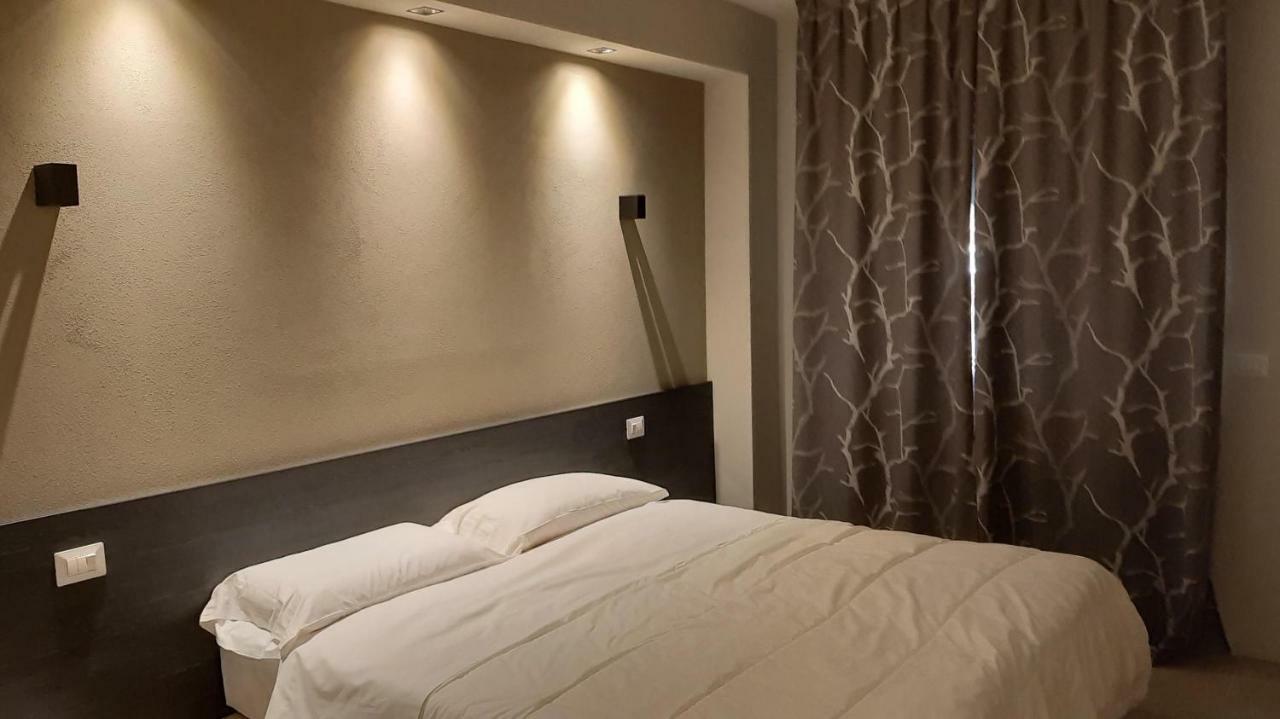 Astoria Living Apartments ボローニャ エクステリア 写真