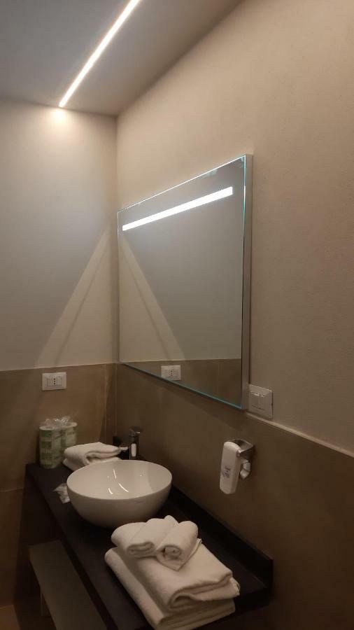 Astoria Living Apartments ボローニャ エクステリア 写真