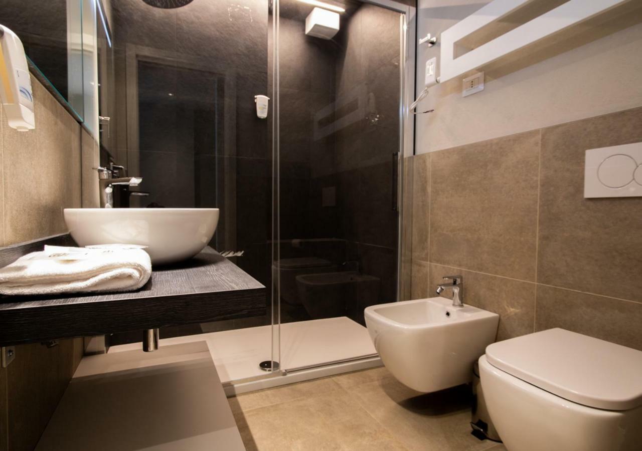 Astoria Living Apartments ボローニャ エクステリア 写真