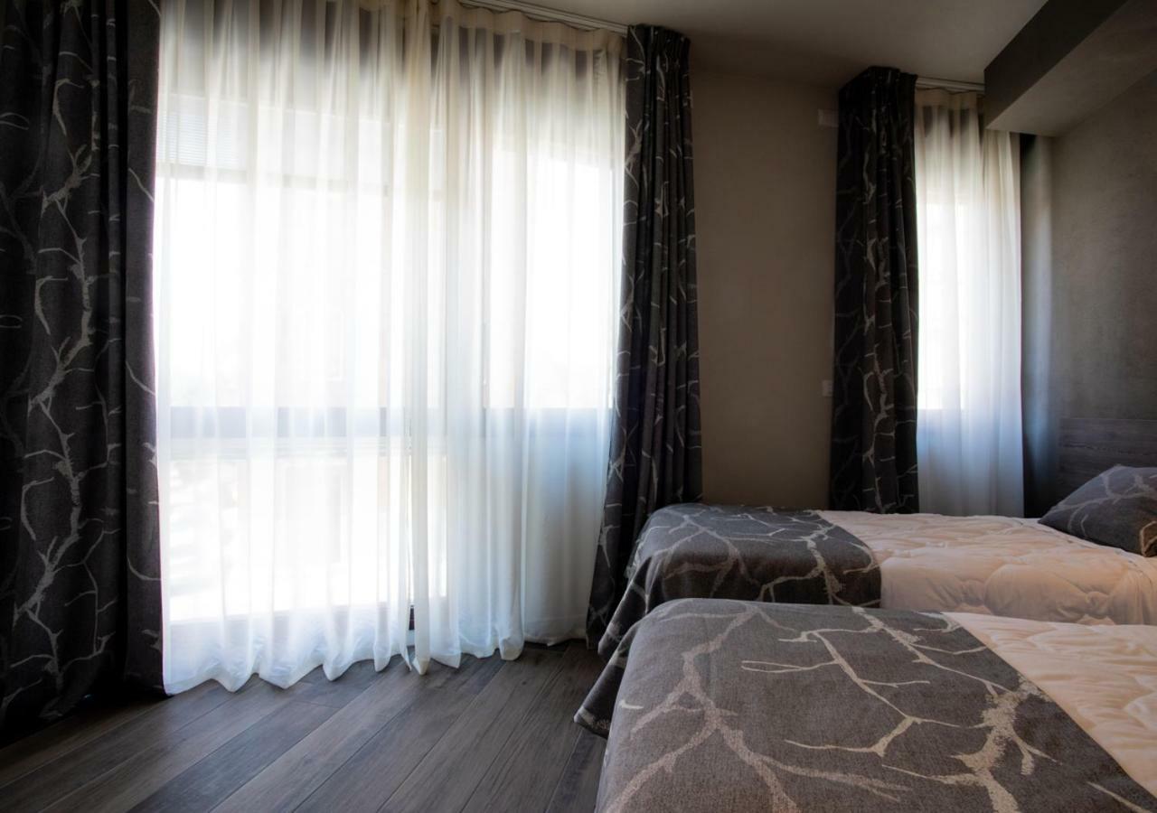 Astoria Living Apartments ボローニャ エクステリア 写真