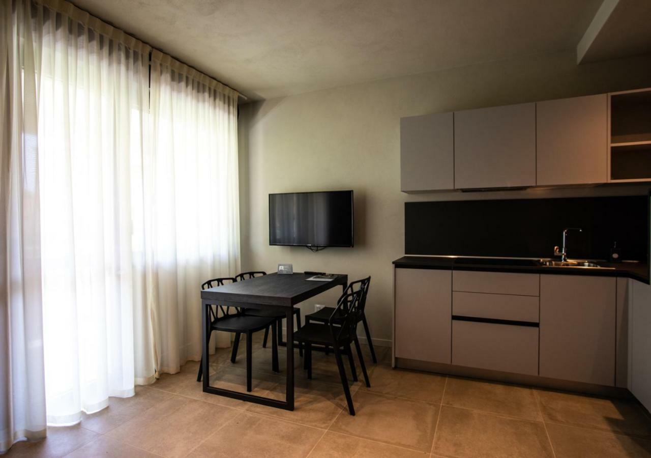 Astoria Living Apartments ボローニャ エクステリア 写真